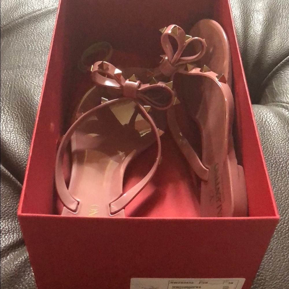 Valentino slides - Picture 3 of 4